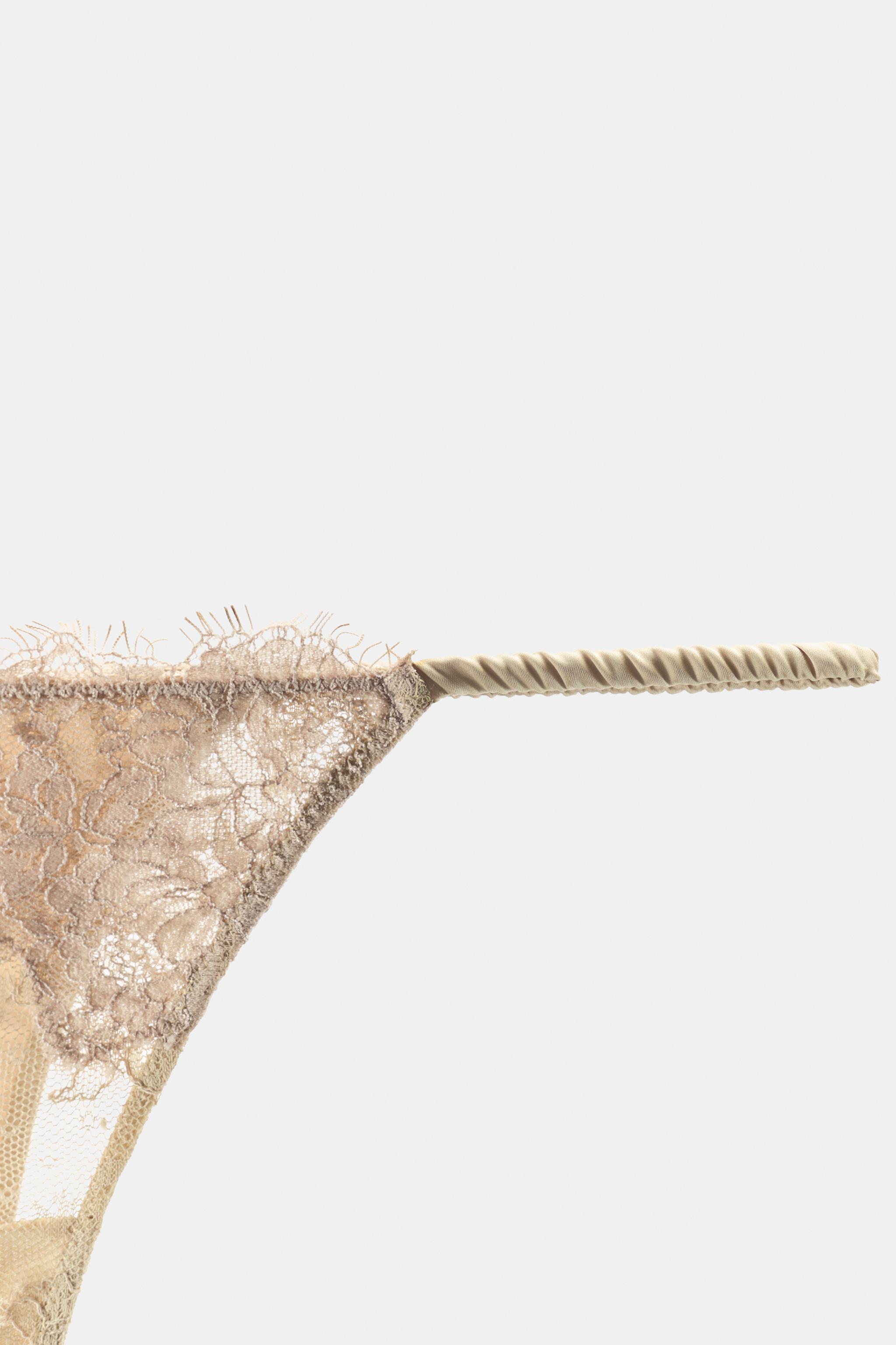 LACE THONG